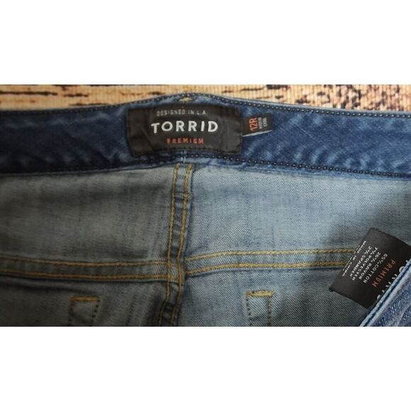 Torrid Premium Jeggings Distressed Jeans Size 12 Blue Stretch Comfort Pants - Picture 9 of 9